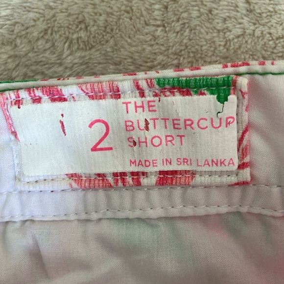 Lilly Pulitzer pretty Tropical shorts - Picture 3 of 9